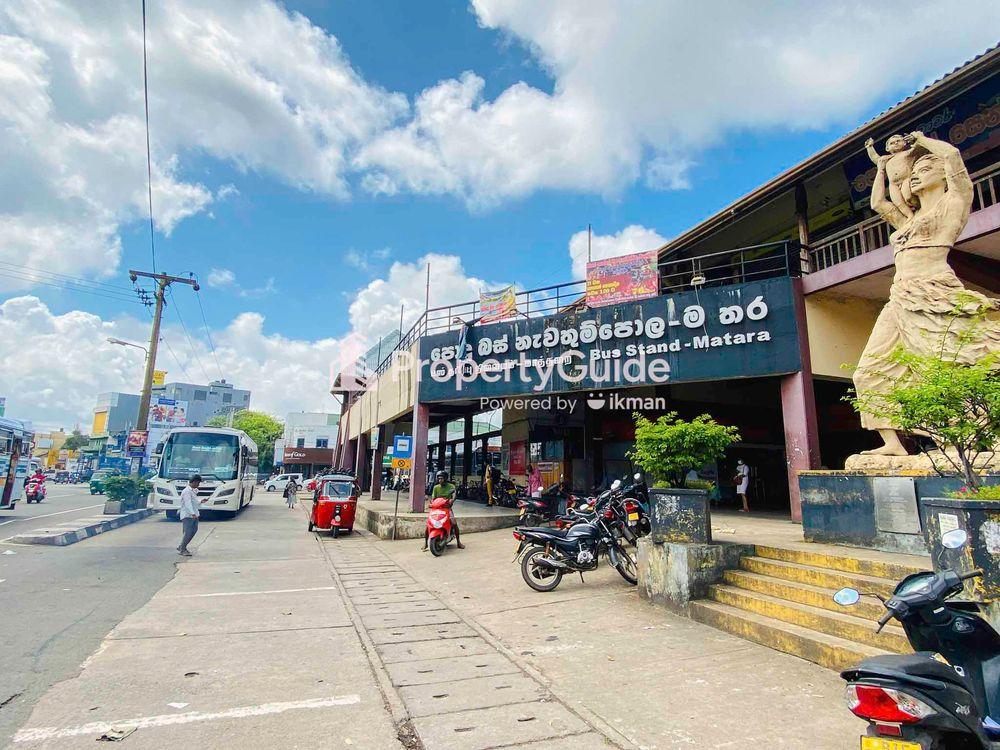 bus-stand-matara Image