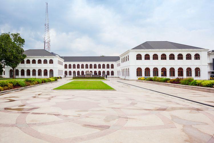 arcade-independence-square Image