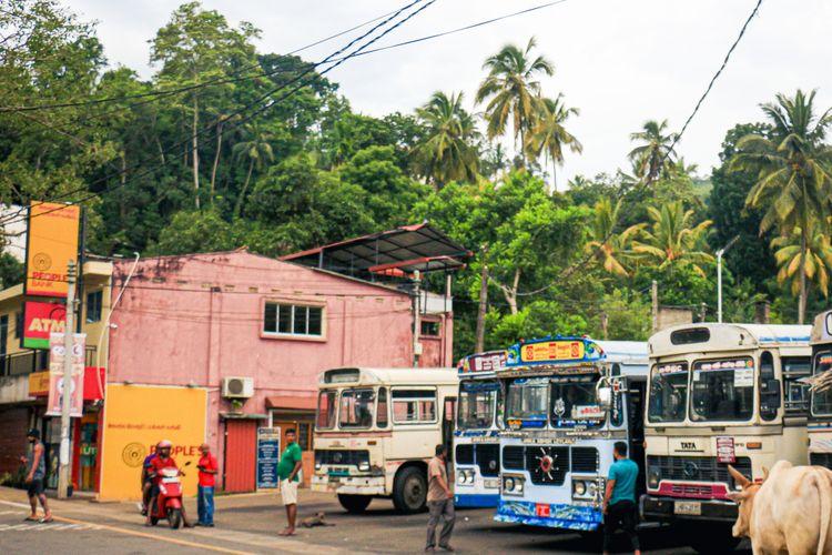 bus-stand-ampitiya Image