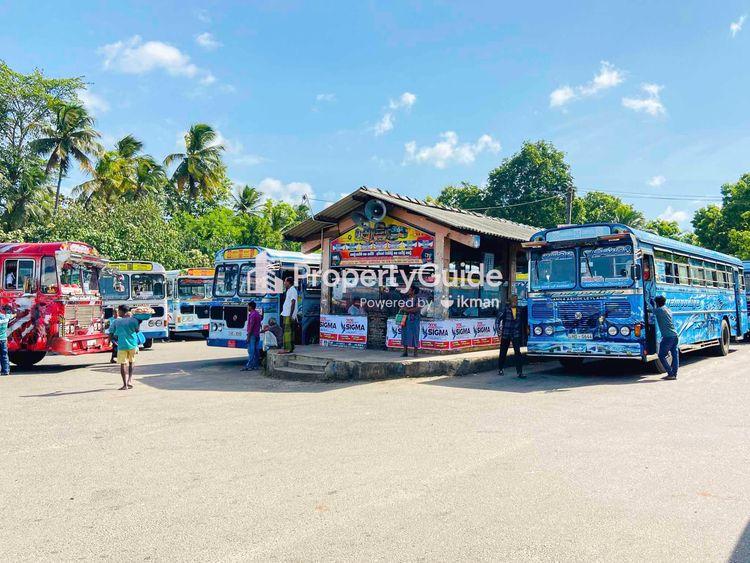 embilipitiya-bus-stand படம்