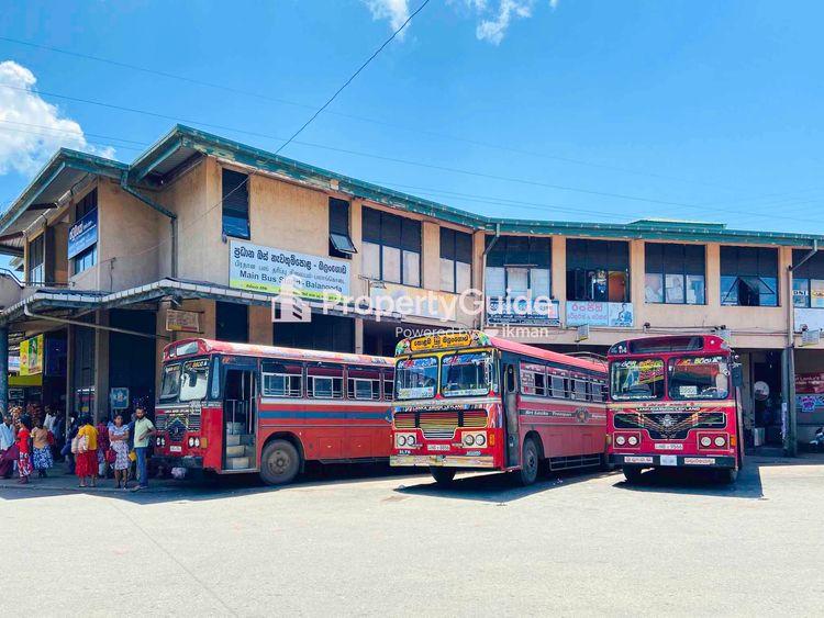 main-bus-stand-balangoda படம்