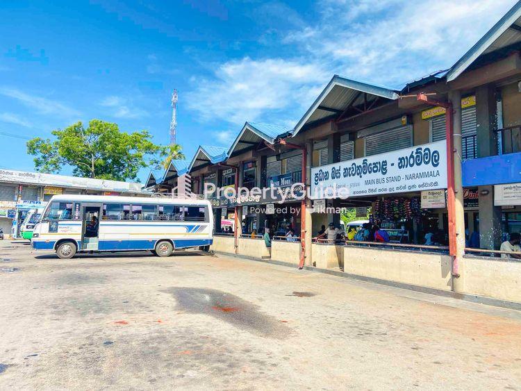 main-bus-stand-narammala ඡායාරූපය