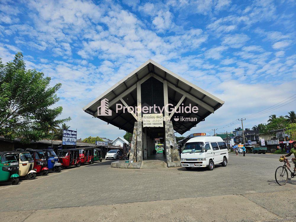 bus-stand-habaraduwa ඡායාරූපය