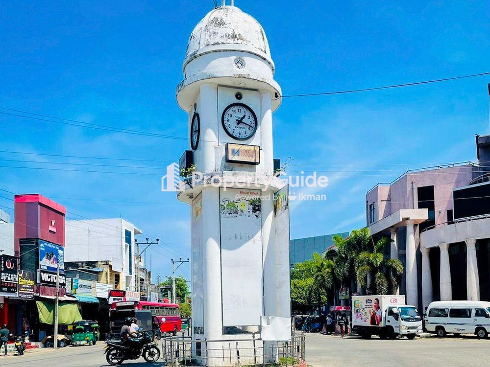 clock tower akkarepattu படம்