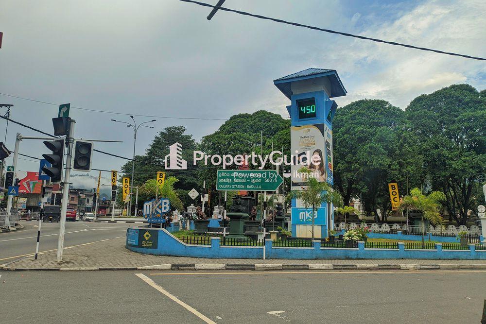 clock-tower-badulla ඡායාරූපය