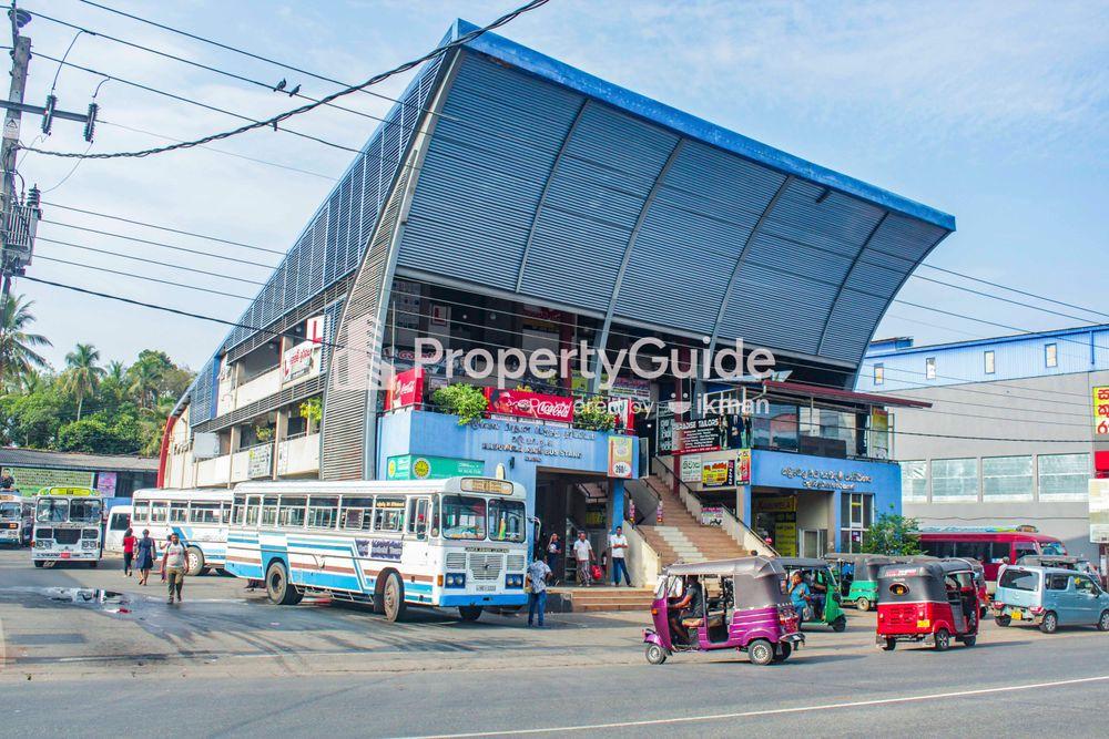 kaduwela-bus-stand Image