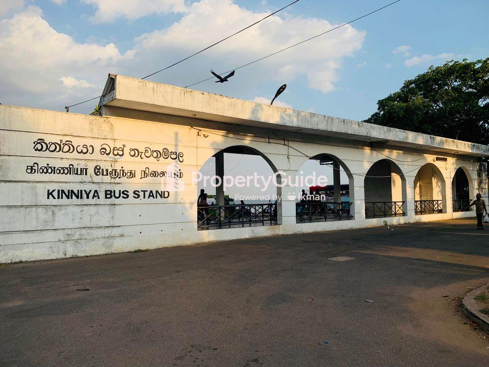 kinniya bus stand Image