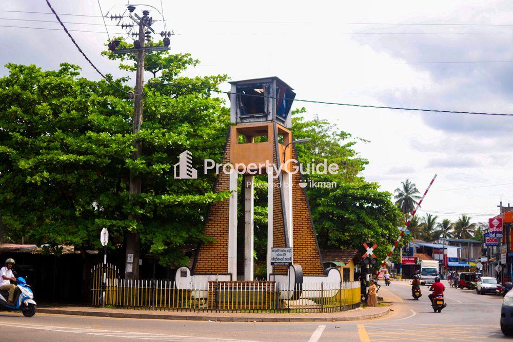 madampe clock tower Image