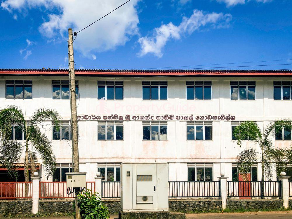 pannila sri ananda school attanagalla ඡායාරූපය