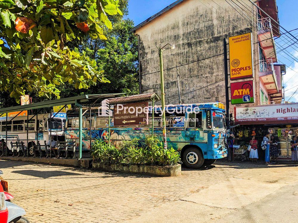 panwila bus station படம்