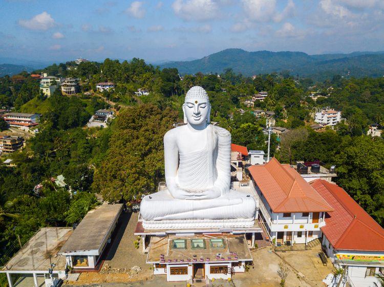 bahirawakanda-vihara-buddha-statue படம்
