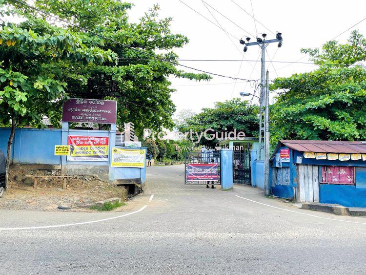 base hospital walasmulla படம்