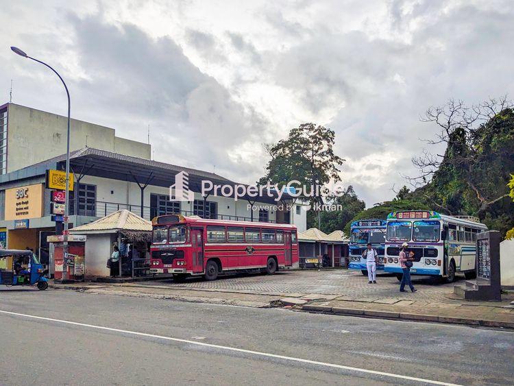 bus station hatharaliyadda Image