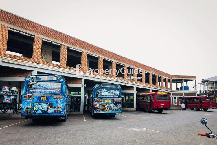 bus stand hingurakgoda Image