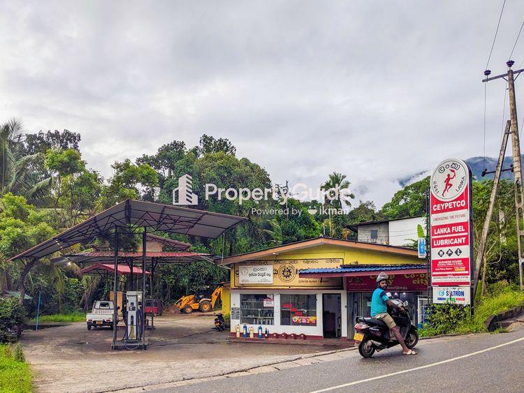 ceypetco filling station hatharaliyadda Image