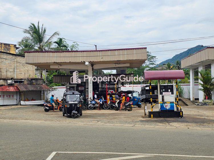 ceypetco filling station neluwa படம்
