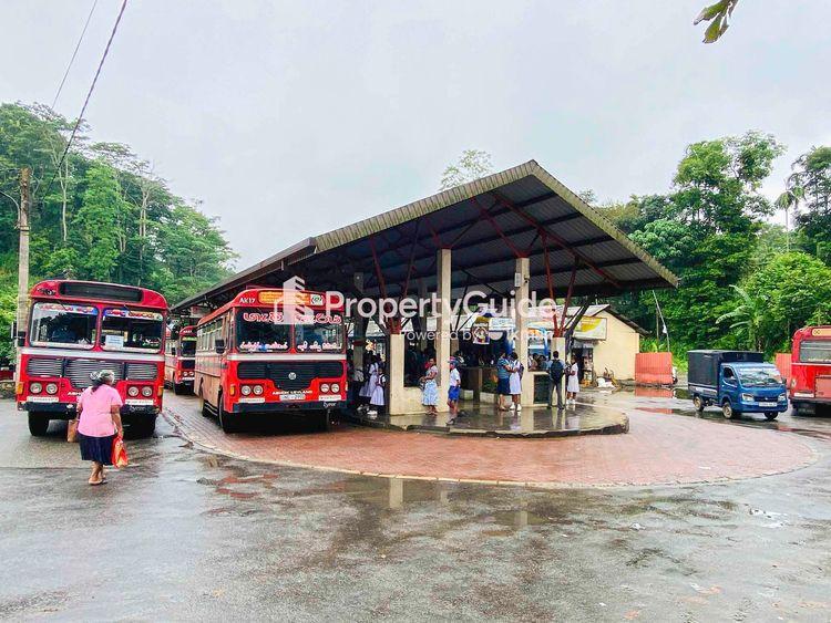 deniyaya-bus-stand ඡායාරූපය