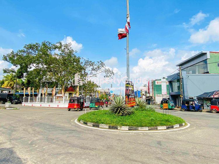 hakmana-roundabout ඡායාරූපය