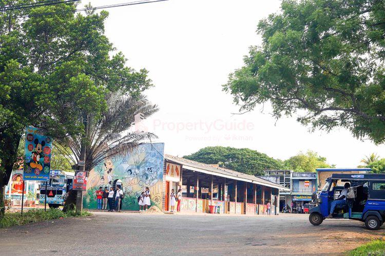 main-bus-stand-galnewa படம்