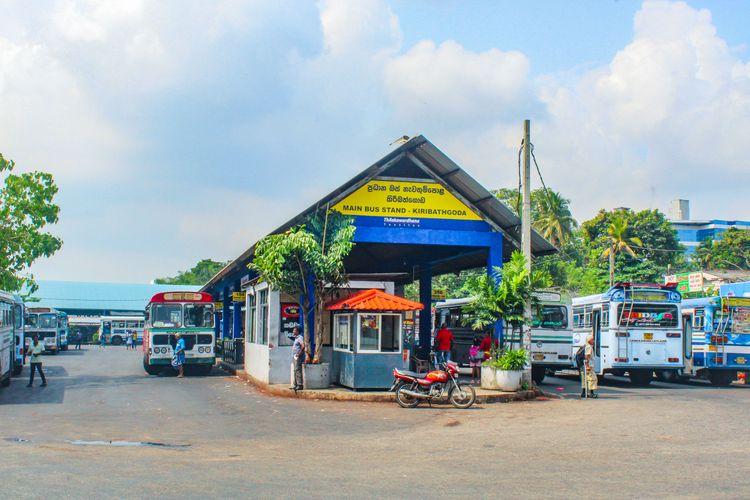 main-bus-stand-kiribathgoda படம்