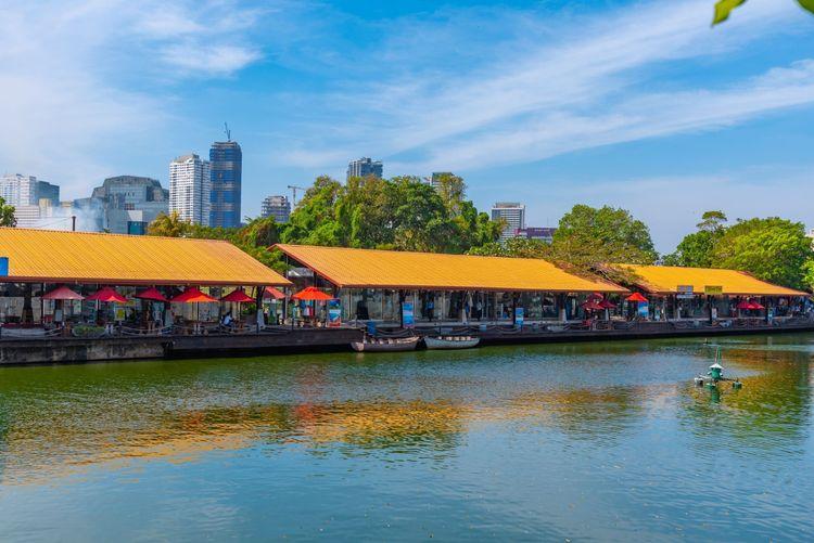 pettah-floating-market Image