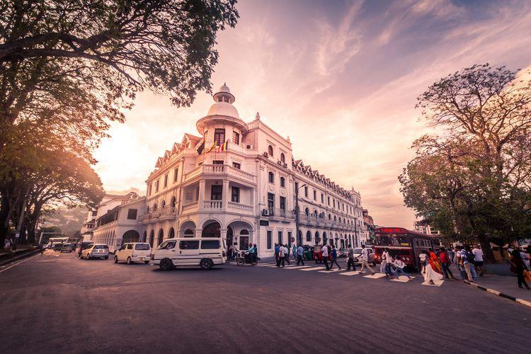queens-hotel-kandy Image