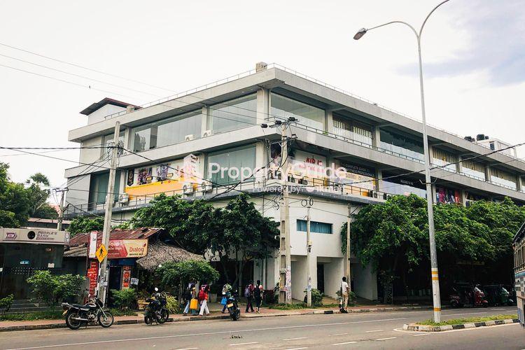 shopping complex building polonnaruwa Image